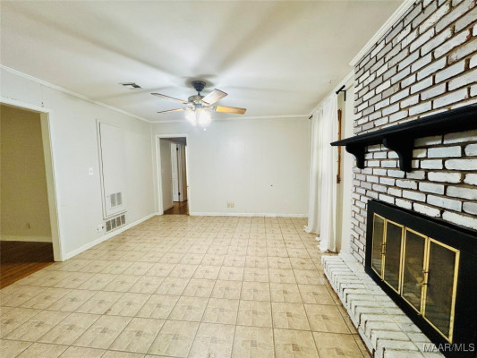 305 Daphne Lane