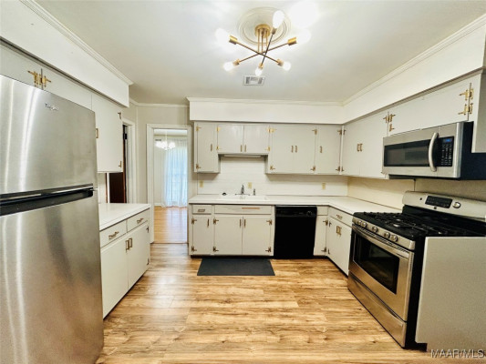 305 Daphne Lane