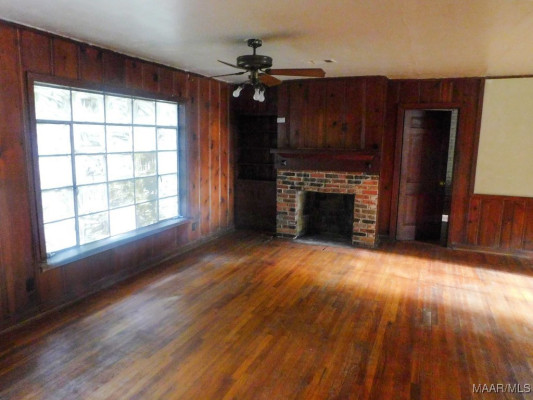 3659 Cloverdale Road