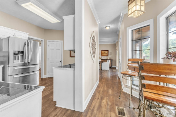 215 Hickory Road