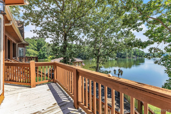 215 Hickory Road