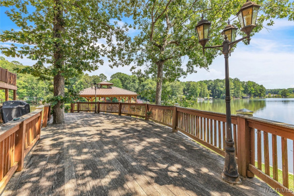 215 Hickory Road