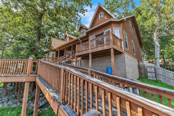 215 Hickory Road