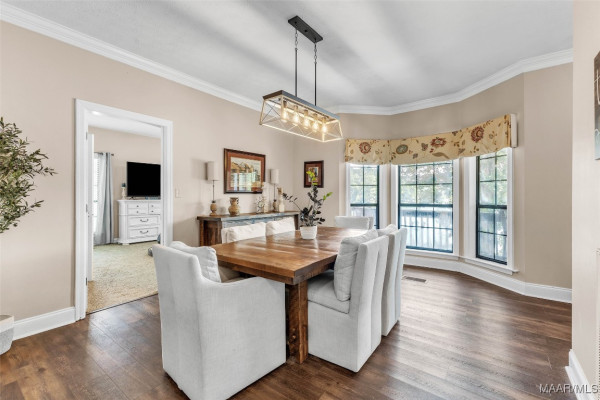 215 Hickory Road