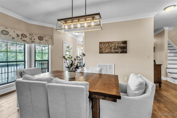 215 Hickory Road