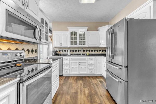 215 Hickory Road