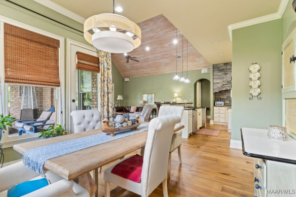 8661 LILLIAN Place