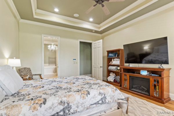 8661 LILLIAN Place