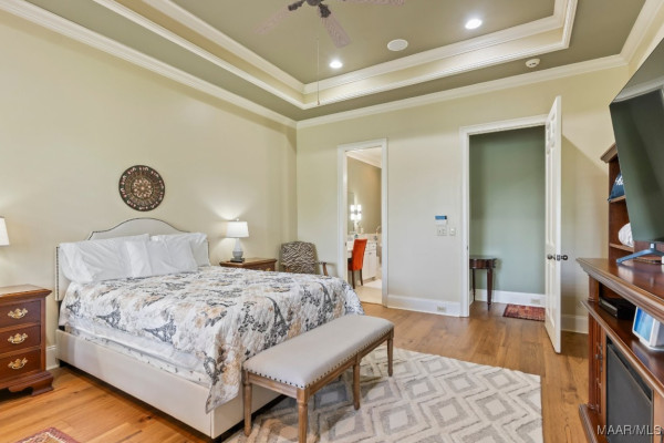 8661 LILLIAN Place
