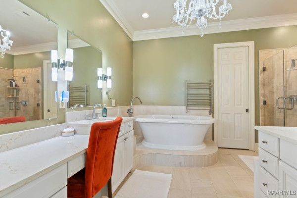 8661 LILLIAN Place