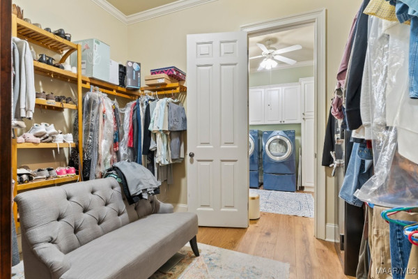 8661 LILLIAN Place