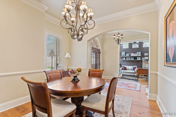 8661 LILLIAN Place
