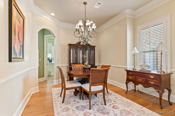 8661 LILLIAN Place