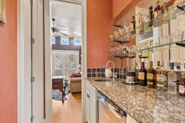 8661 LILLIAN Place