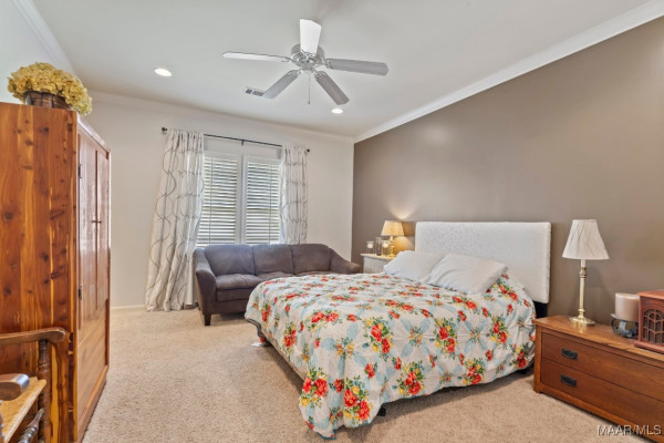 8661 LILLIAN Place