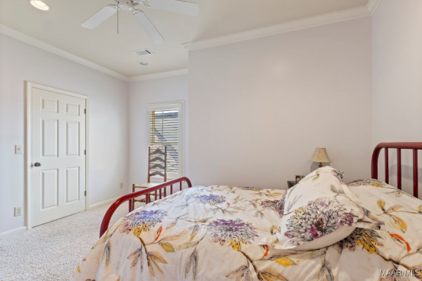 8661 LILLIAN Place
