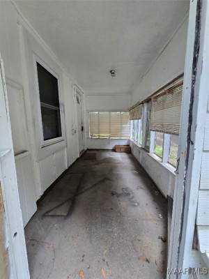 218 Long Street