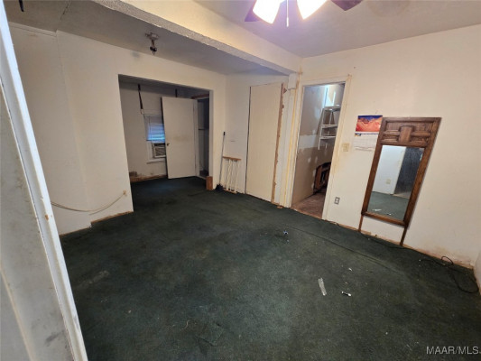 218 Long Street
