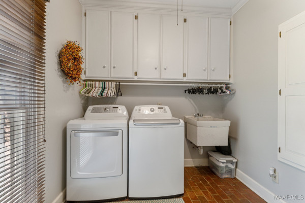 203 EVERGREEN Street