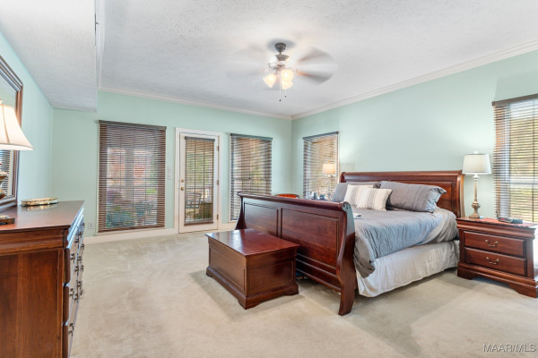 203 EVERGREEN Street