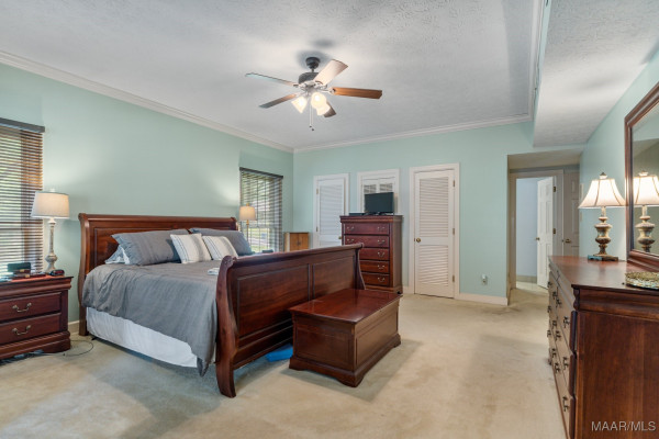 203 EVERGREEN Street