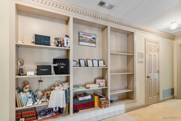 203 EVERGREEN Street