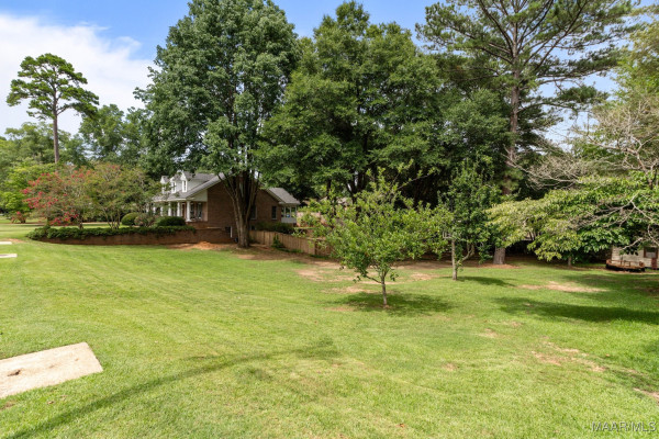 203 EVERGREEN Street