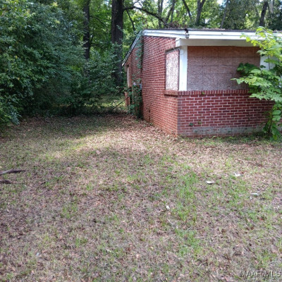 629 Doris Street