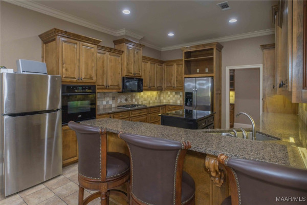 6224 HUNTERS Grove