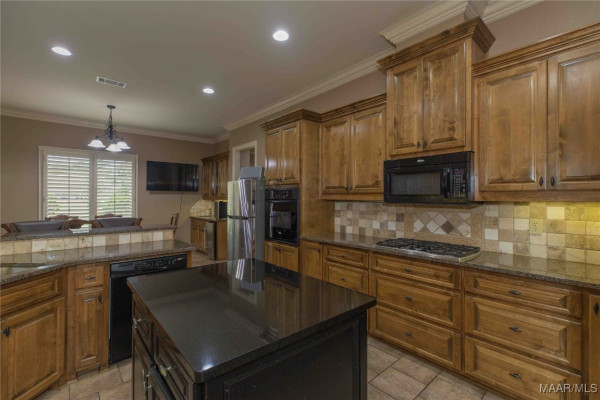 6224 HUNTERS Grove