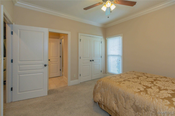 6224 HUNTERS Grove