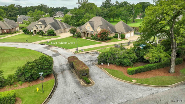 6224 HUNTERS Grove
