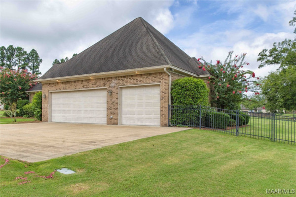 6224 HUNTERS Grove
