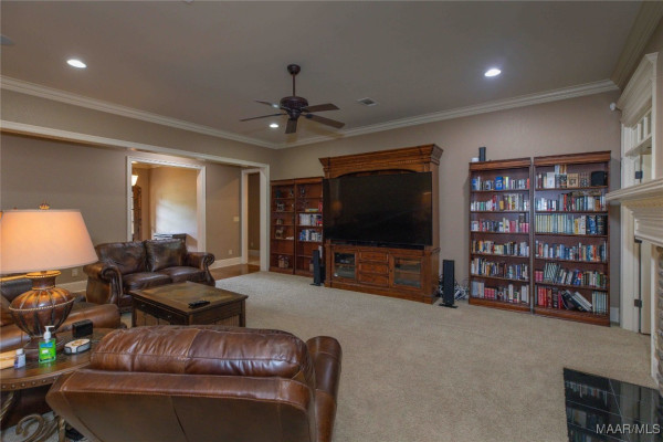 6224 HUNTERS Grove