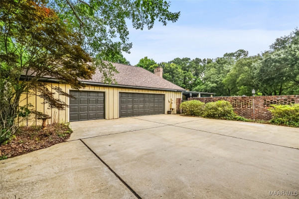 9171 VAUGHN Road