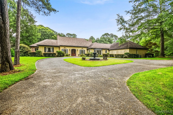 9171 VAUGHN Road