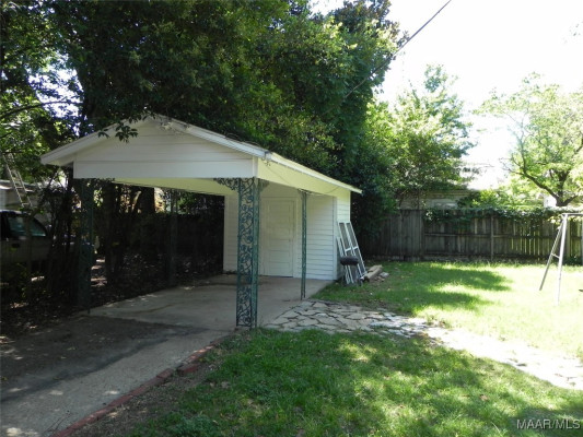 2206 Winona Avenue