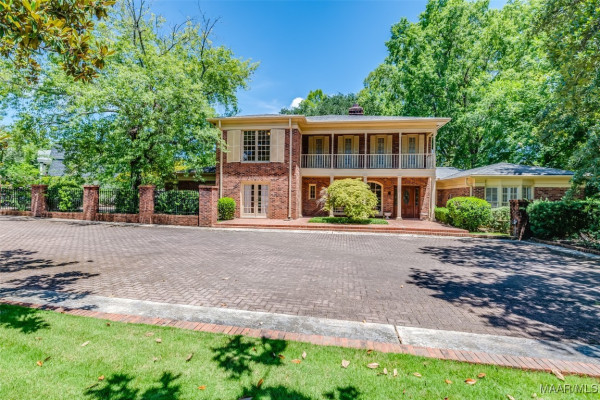 2722 Lansdowne Drive