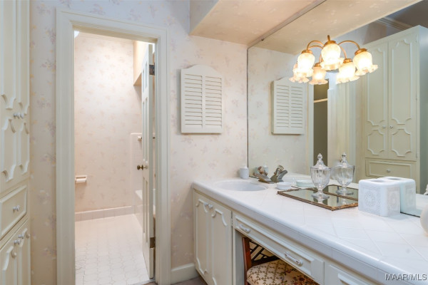 2722 Lansdowne Drive