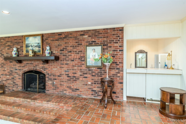 2722 Lansdowne Drive