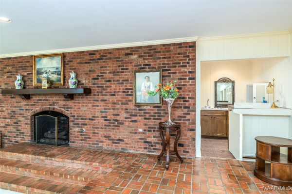 2722 Lansdowne Drive