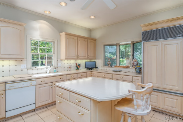 2722 Lansdowne Drive