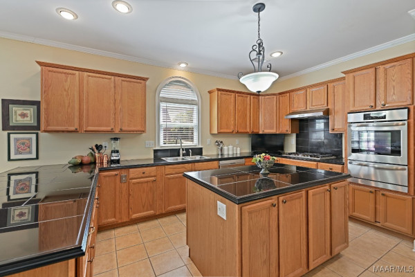3857 LLYDE Lane