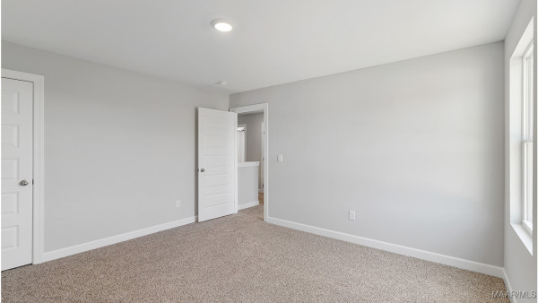 1010 Kelly Way
