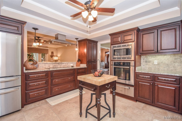 230 MAGNOLIA Place