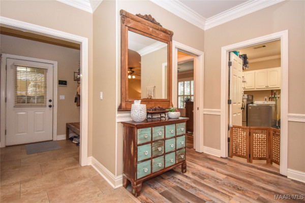 230 MAGNOLIA Place