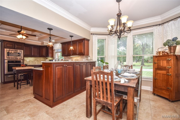 230 MAGNOLIA Place