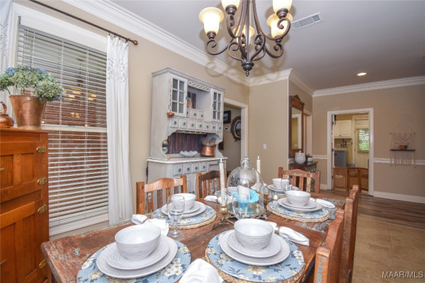 230 MAGNOLIA Place