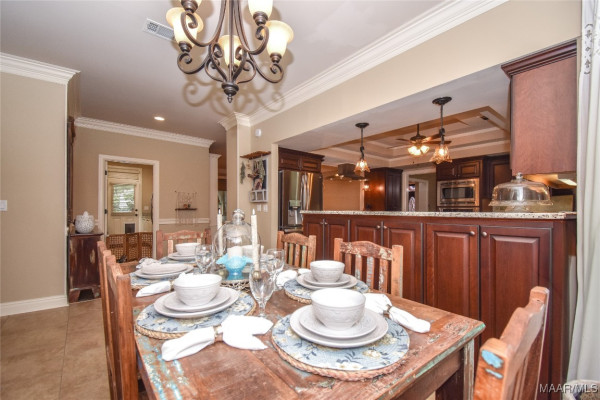 230 MAGNOLIA Place