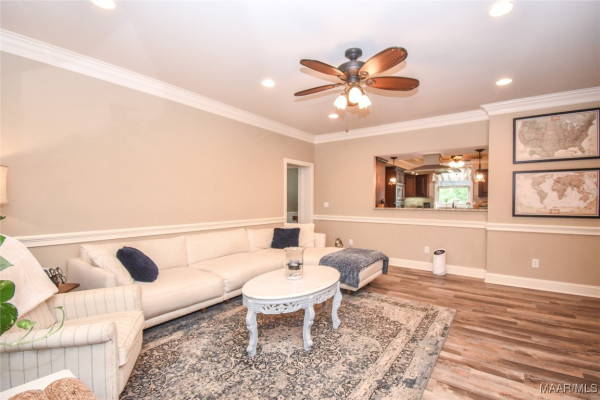 230 MAGNOLIA Place